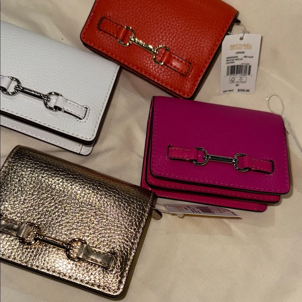 Michael Kors $258 Carson Women Pebbled Leather Flap Wallet one only - Picture 4 of 15
